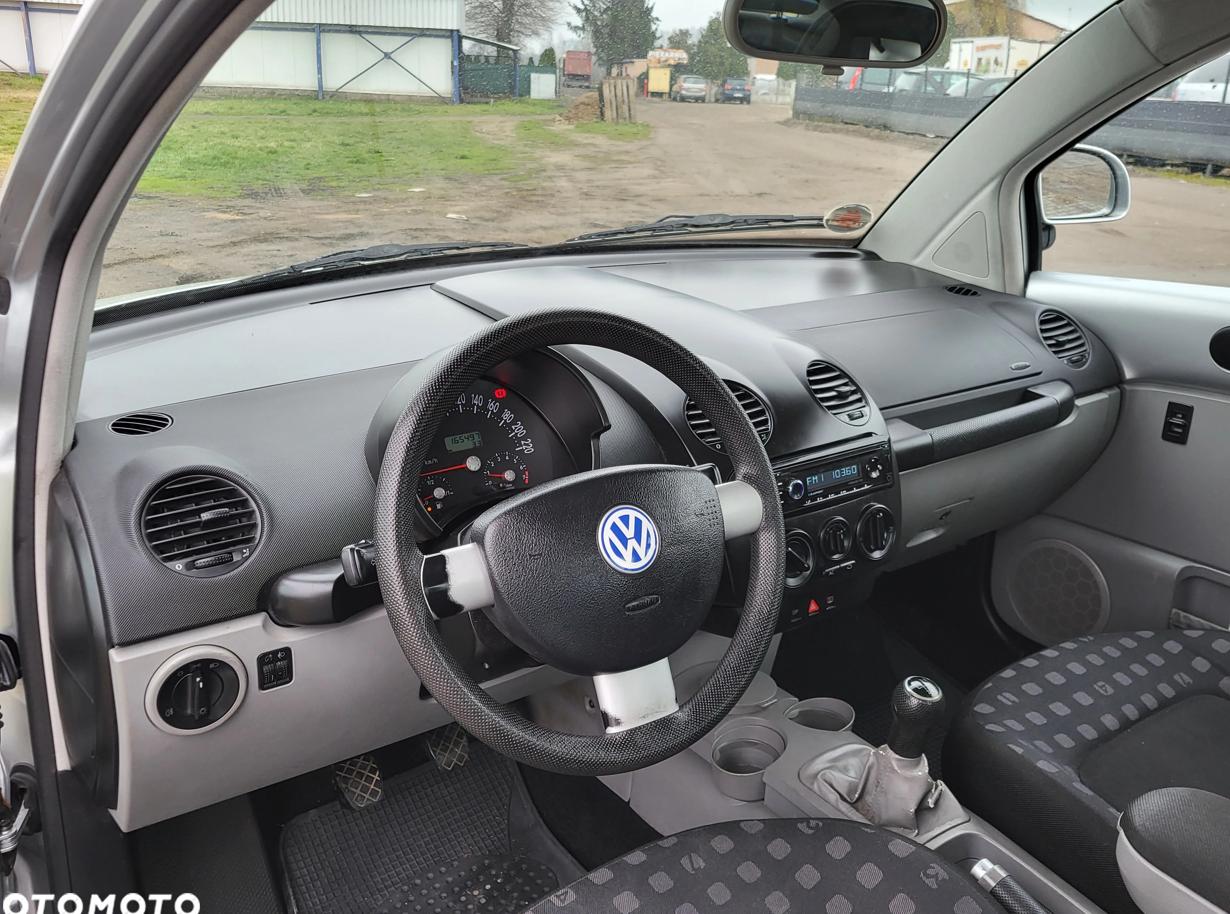 Volkswagen New Beetle cena 6900 przebieg: 165000, rok produkcji 1999 z Połaniec małe 379
